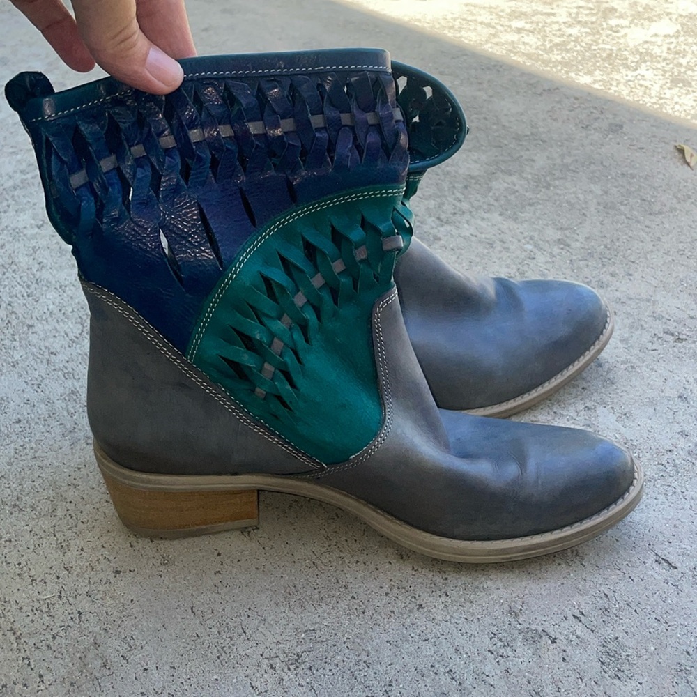 Summit By White Mountain Italy Distressed Leather block blue green grey Boots 38